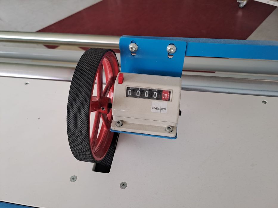 Maquina Manual de enrolar tecidos de pequeno e grande largura