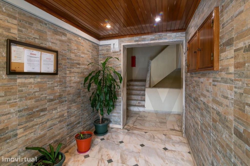 Atelier T1+1 à venda em Monte Abraão