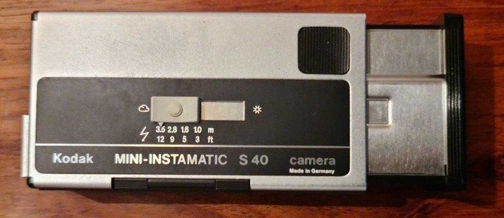 Máquina fotográfica Kodak Mini-Instamatic S40