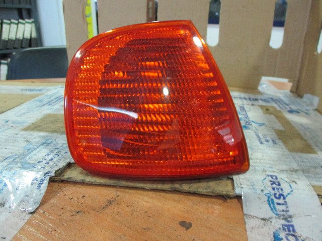 Pisca frente direito VOLKSWAGEN Polo Classic (6V2)