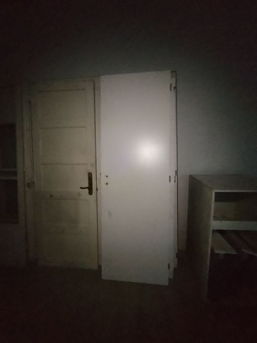 Portas de madeira maciça antigas