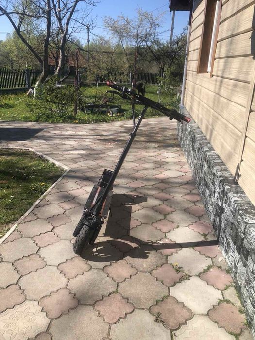 Електросамокат.