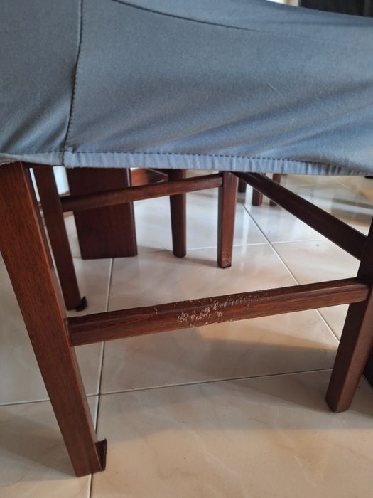 Conjunto mesa madeira maciça + 4 cadeiras