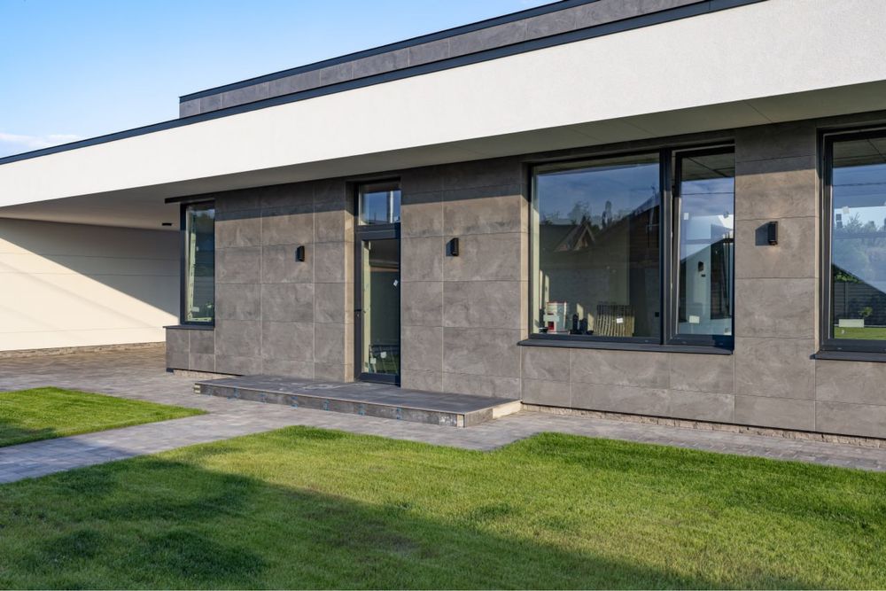 Сучазний будинок в с. Романків