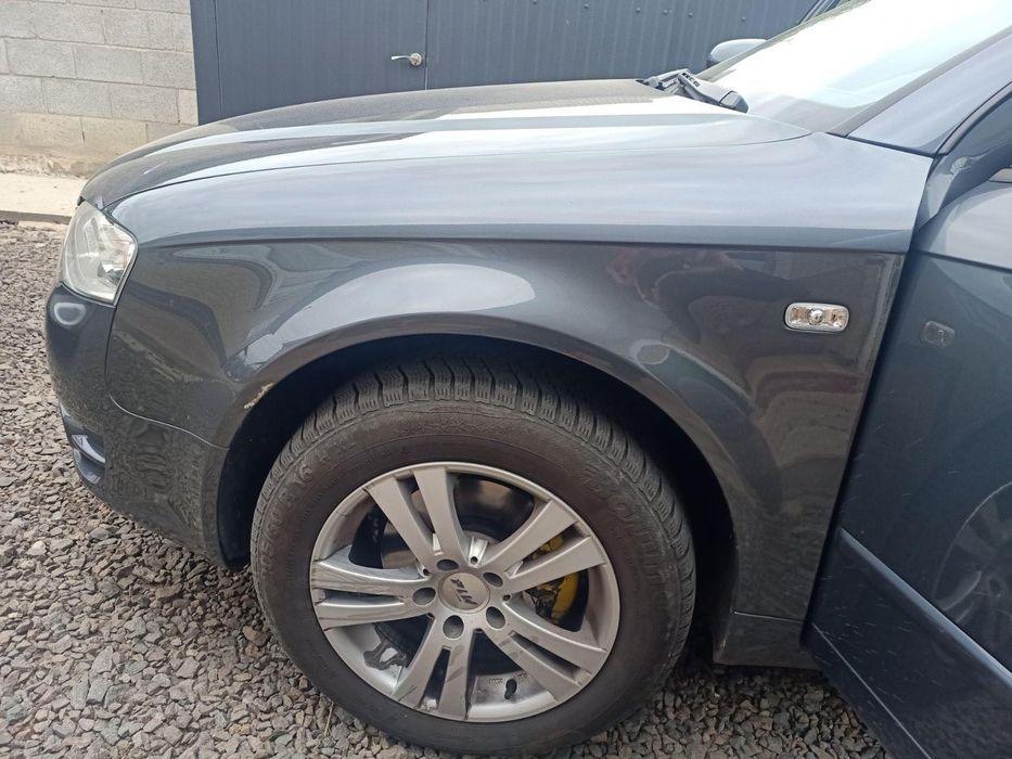 Audi a4b7  2.0 бензин
