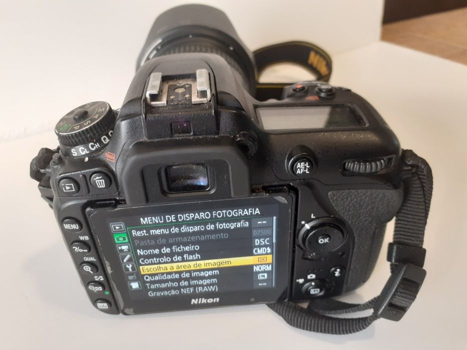 Nikon D7500 com objectiva 18x200 vr