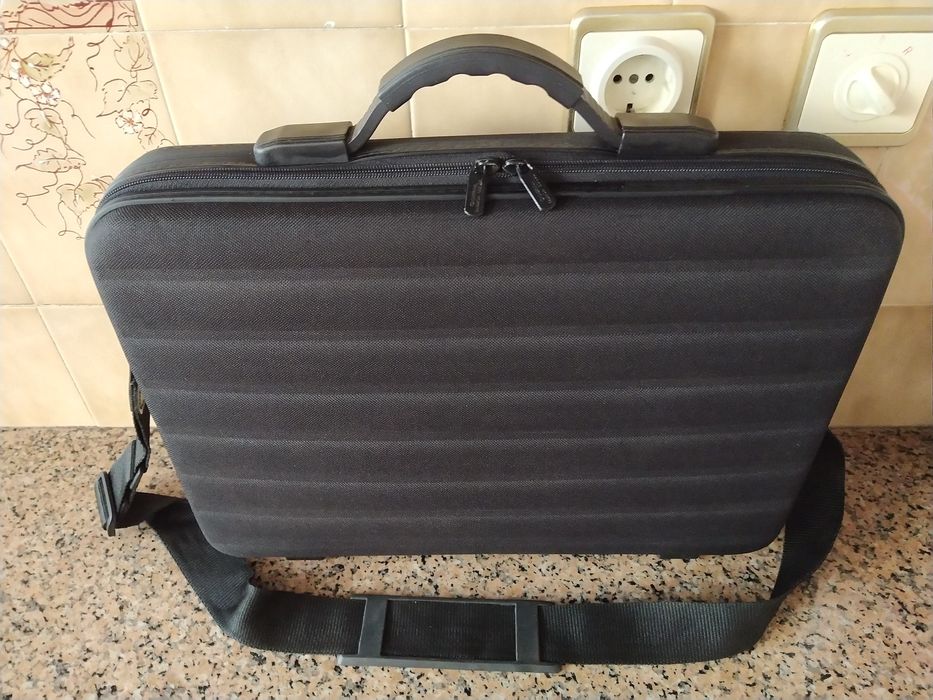 Computador portátil Toshiba antigo coleção casa quarto apartamento