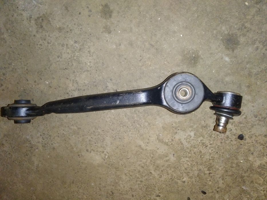 Важель  AUDI A6,100( C4)