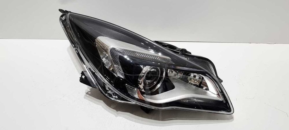 Reflektor prawy xenon Opel Insignia lift europa