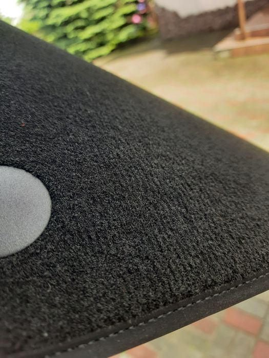 Коврики велюрові Mercedes Benz w211 w212 w213 w214 w204 w205 w166