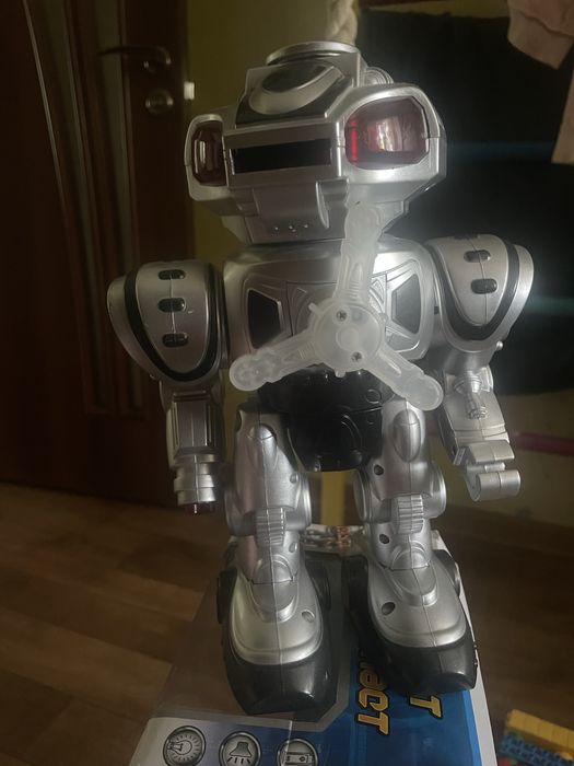 Робот іграшковий музичний з дисками