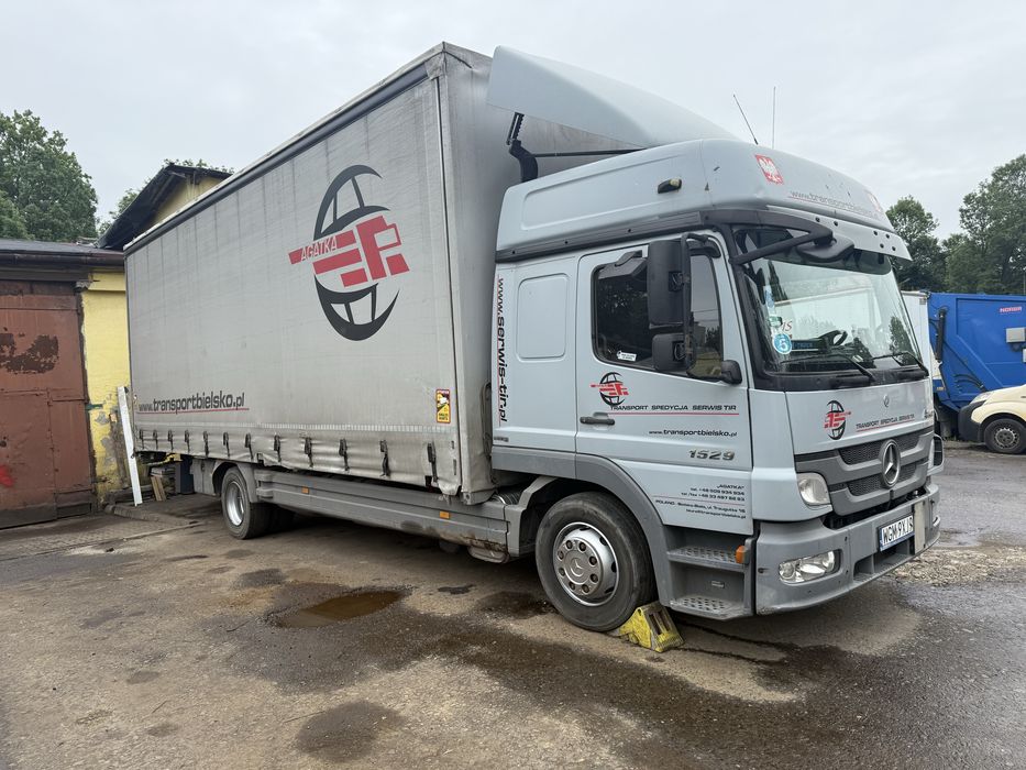 Mercedes Aego 1523/1528  Firana 23 palety, otwierany dach