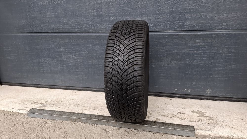 Pirelli 215/55 R17 All Season Cinturato SF2