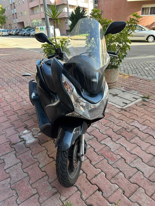Honda PCX 125 (2010) – Para Reparar ou Peças