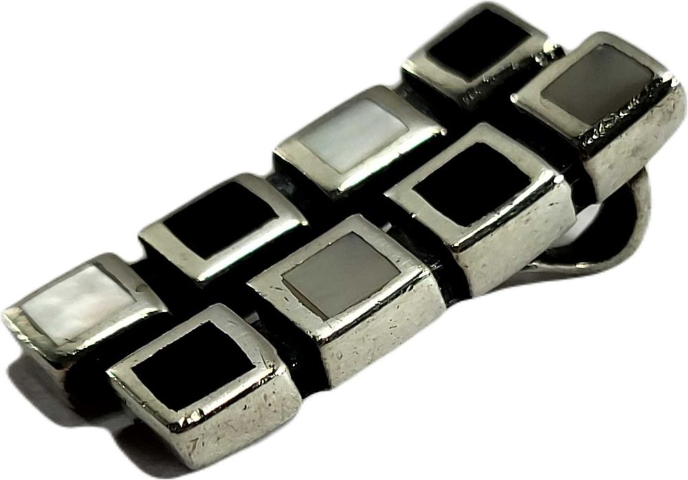 SB102 SREBRO 925 podłużna zawieszka kwadraciki 3,9g