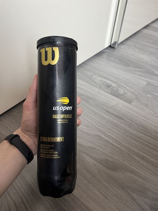 Тенісні мячики