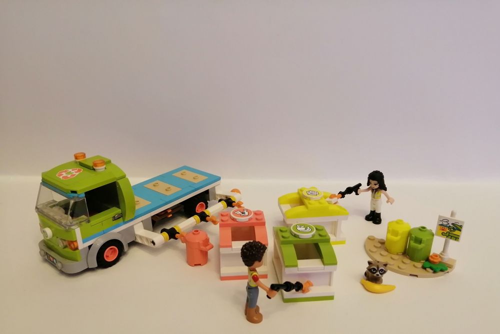 Lego Friends 41712 Ciężarówka recyklingowa