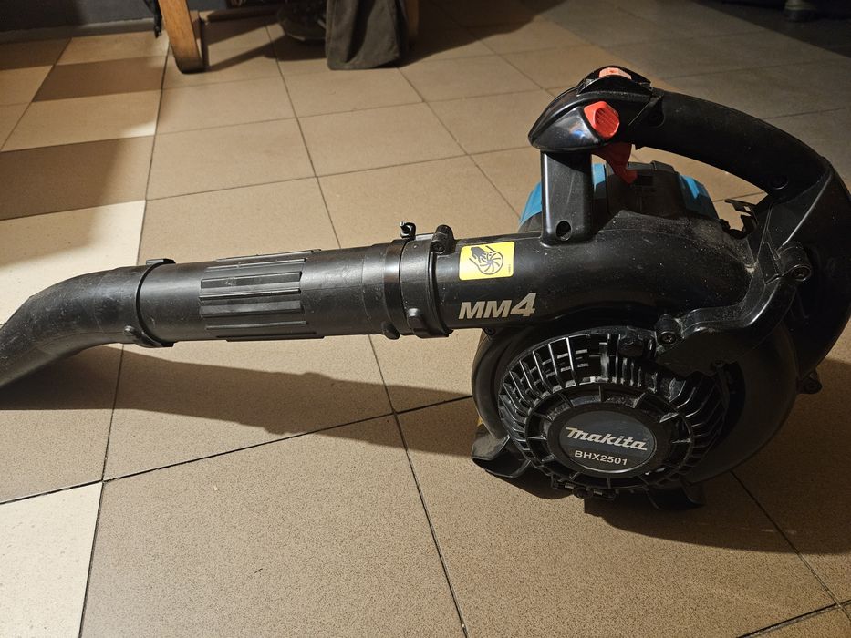 Makita dmuchawa spalinowa do liści i sniegu