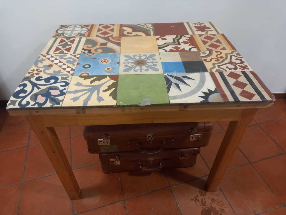 Mesa Azulejos Vintage do Arquiteto Carvalho Araújo