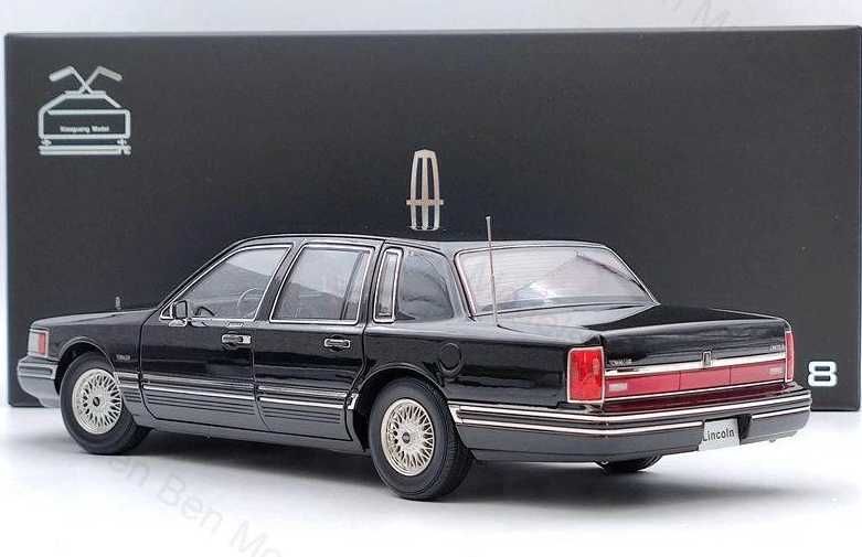 1993 Lincoln Towncar V8 Xiaoguang 1/18 [nowy]