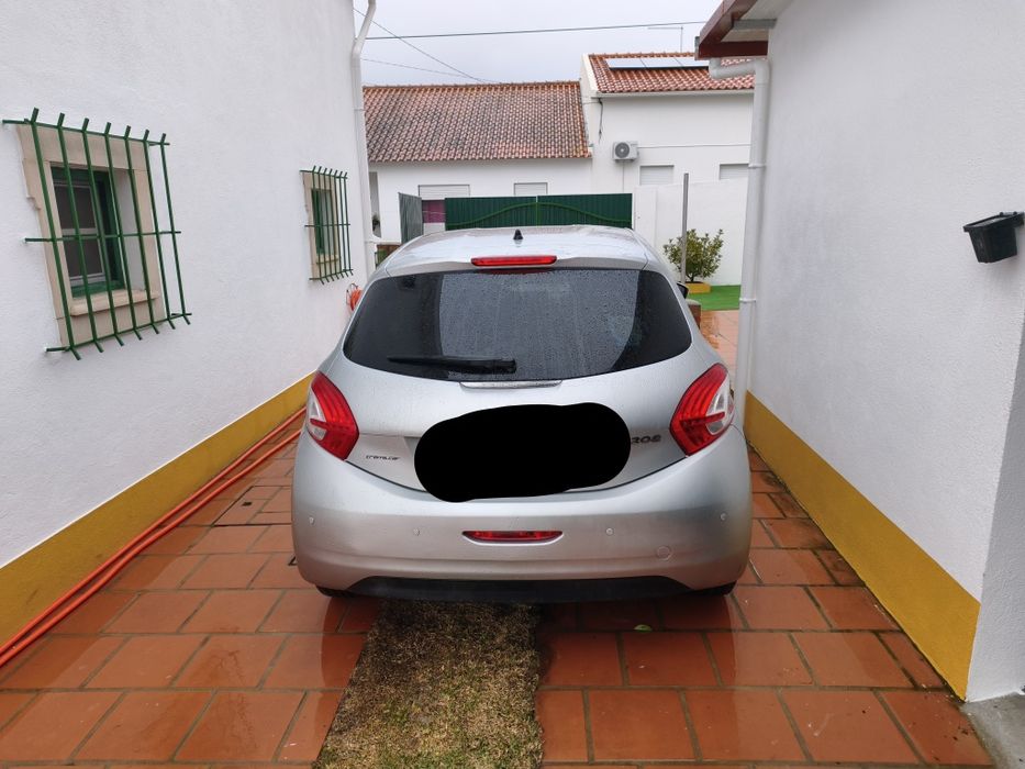 Peugeot 208 como novo