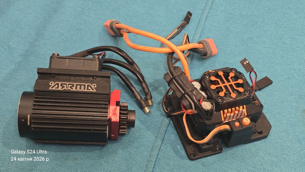 Мотор rc 3-8S SPEKTRUM 1250kv ESC FIRMA 160A ARRMA traxxes  hpi