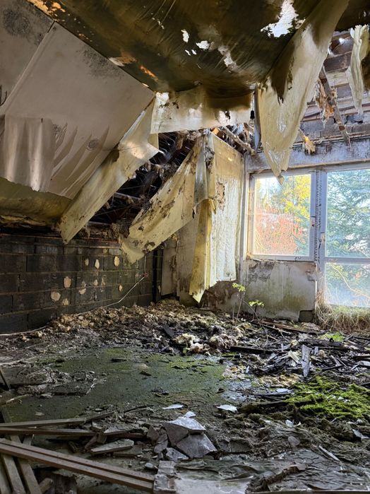 Dom stan surowy. OSIEK okolice Oświęcimia Duża działka 2454 metry.