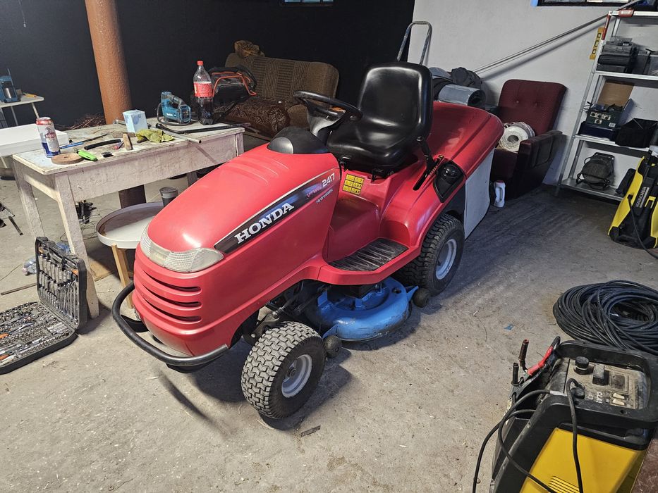 Traktorek do trawy, kosiarka Honda 2417