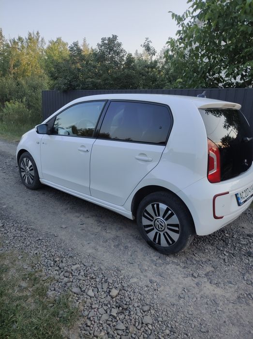 Продам Volkswagen e-up