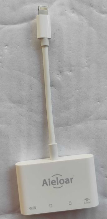 Czytnik kart USB C na SD, Aieloar 4 w 1 iPhone 15 Pro Max