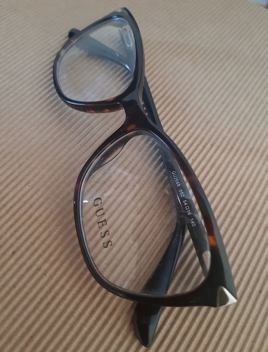 Nowe oprawki guess