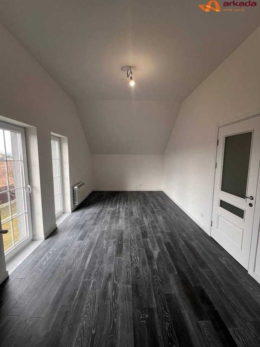 Продам 2 нових будинки на 12сотках в елітному районі.Драгомирчани.