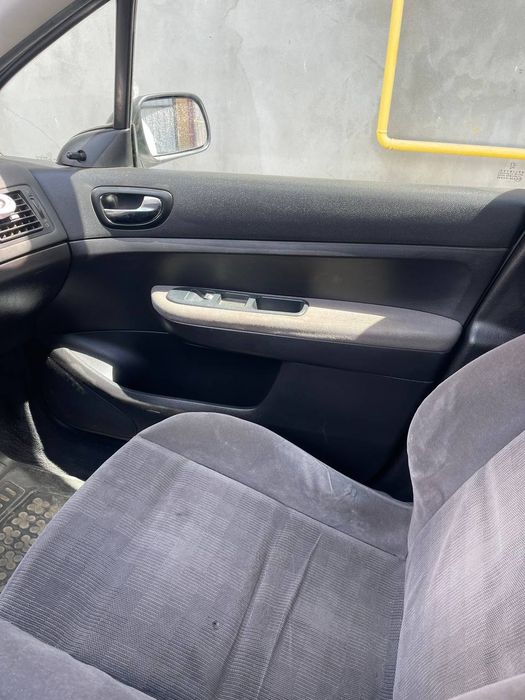 Продам Пежо 307 2.0HDI