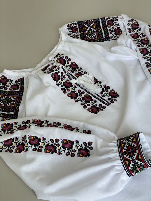 Вишита сорочка жіноча