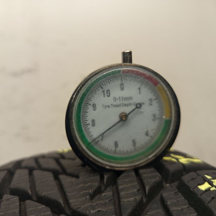 185/60R15 Goodyear Ultra Grip Performance 3