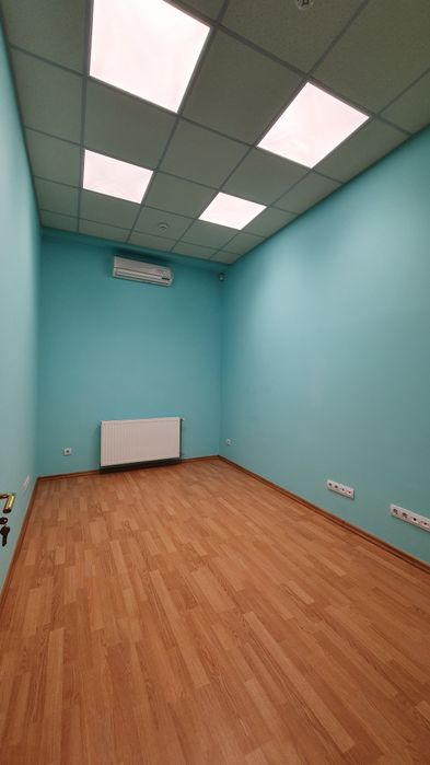 ПРОДАЖ ОФІСНОГО ПРИМІЩЕННЯ 69,1 м² в історичному центрі Мукачева