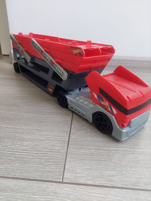 Автовоз Hot wheels оригінал