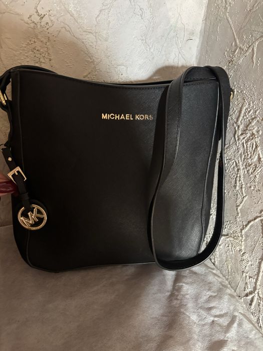 Сумка  брендова  Michael Kors