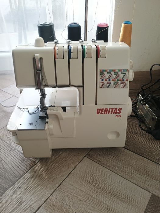 оверлок 4-х нитковий,3-нитковий