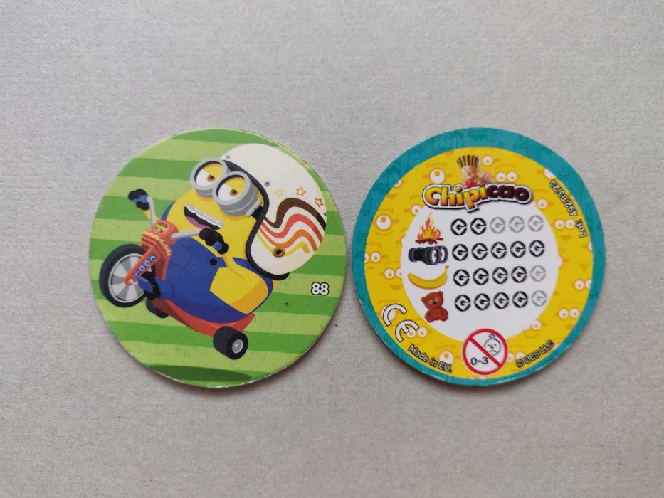 Карточки, фишки, кепсы: Chipicao minions 77,88.