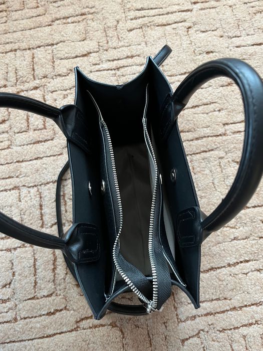 Жіноча чорна сумка