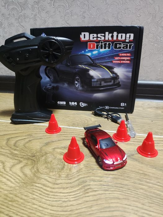 Машинка на радиоуправлении. Дрифт.