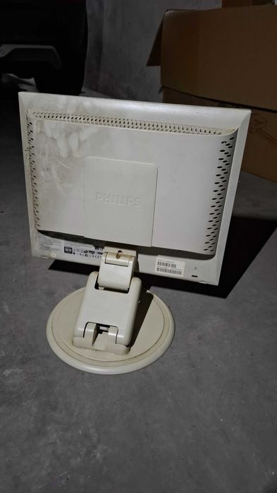 Limpeza garagem – artigos variados (Bicicleta, Colchão, Mala..)