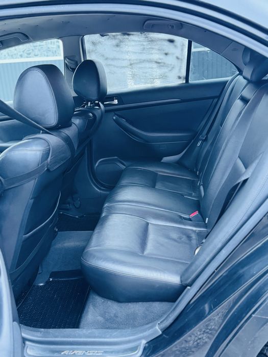 Продам Toyota Aventis