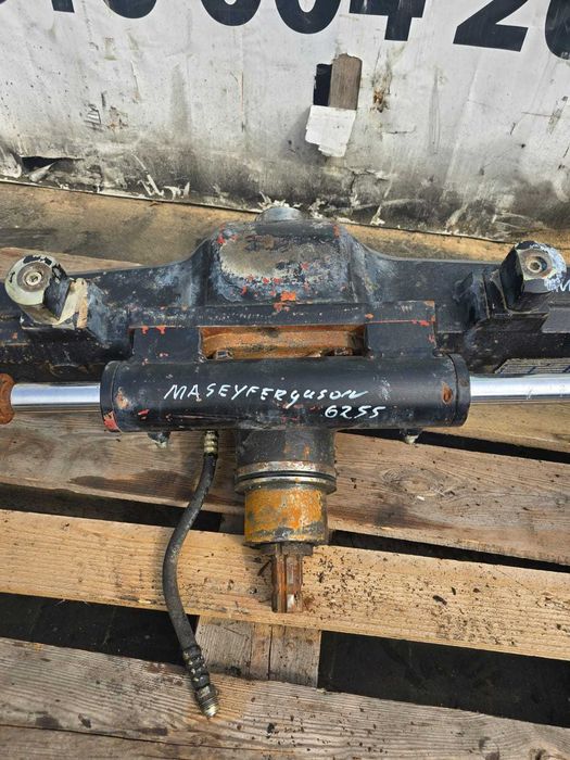 Zwolnica przedniego mostu massey ferguson 61**, 62**, 3901247M93, 3429986M2