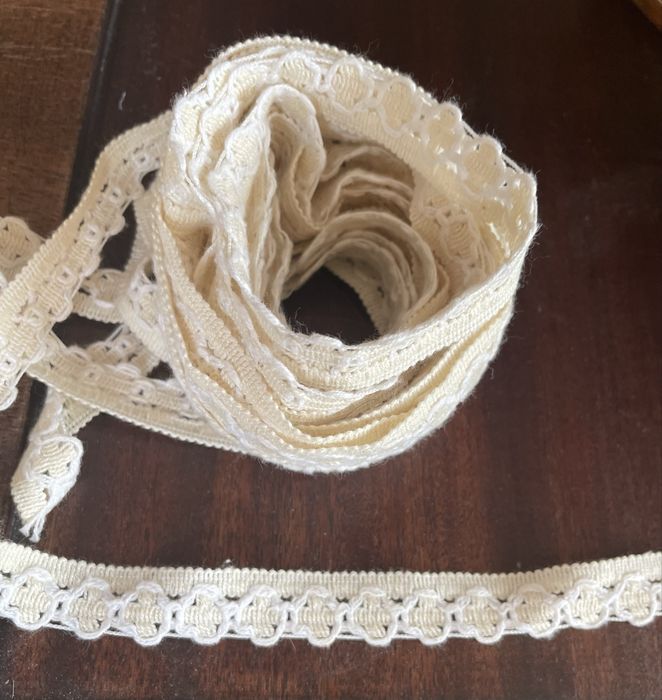 Bawelniana koronka  szer 1 cm dl 5,80 m