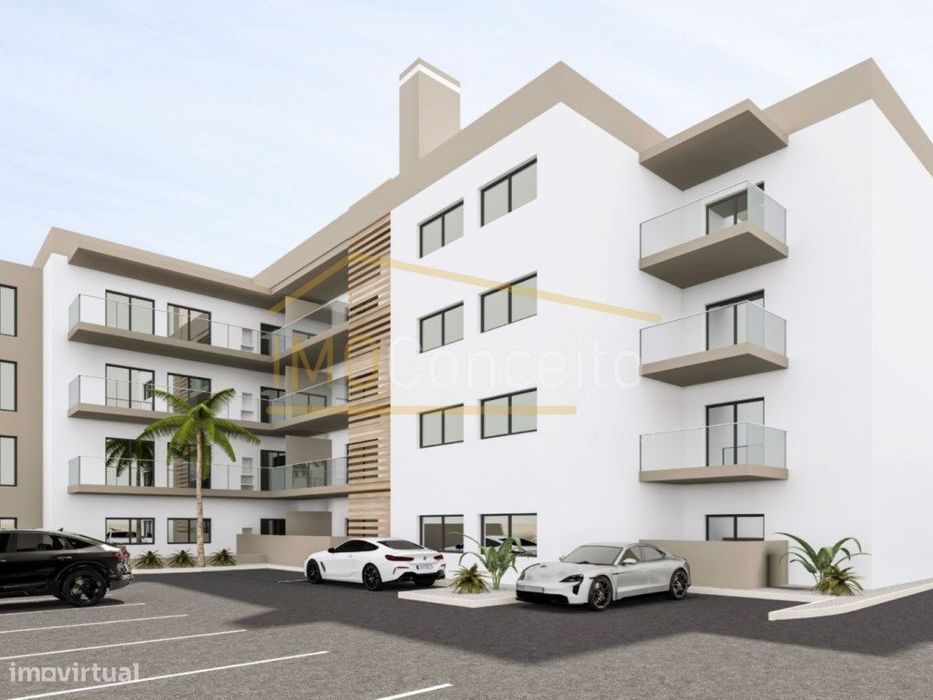 3-Bedroom Apartment | Swimming Pool | Garage | Condominium | Entroncamento