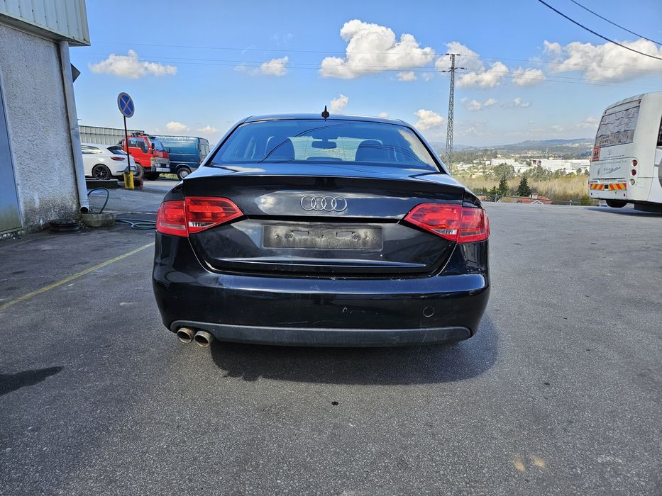 Audi A4 B8 2.0 TDi 140CV de 2010 para peças