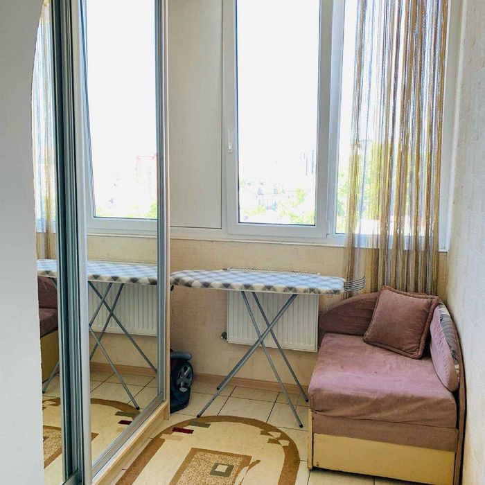 Задається 1 кімнатна квартира в новобудові на Озерній.