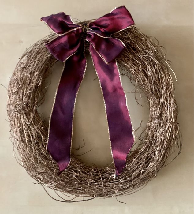 Świąteczny wieniec lwianek na drzwi